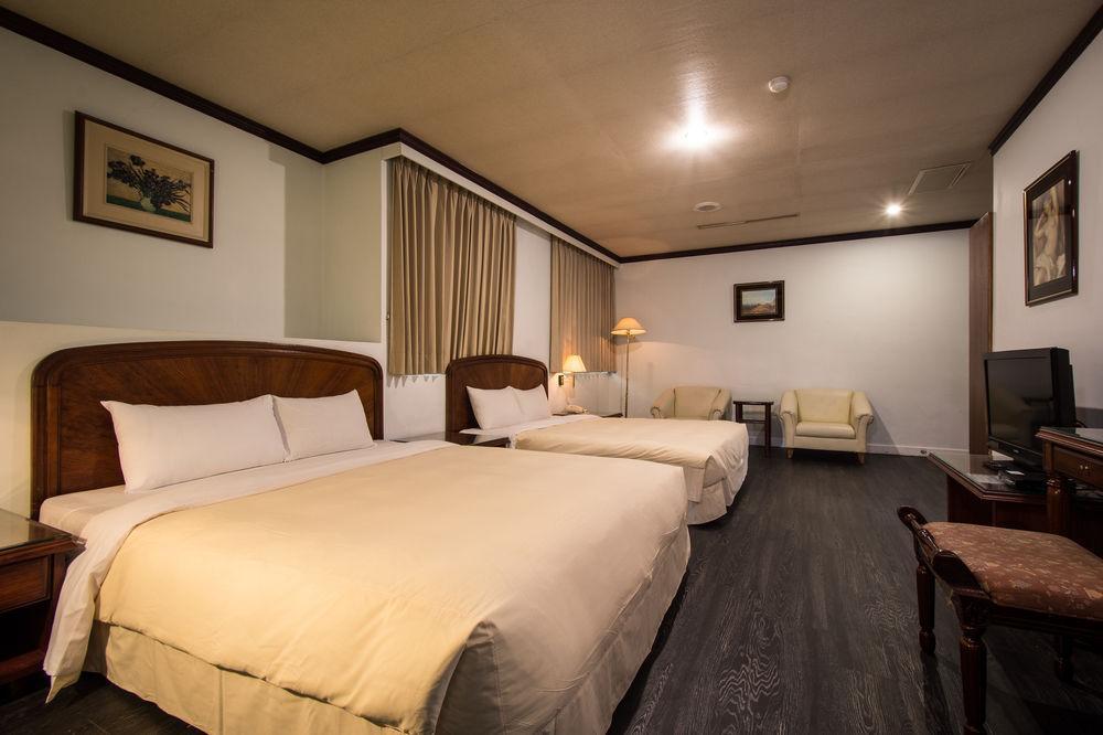 Abbo Hotel Tainan Exterior photo